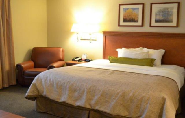 แคนเดิ้ลวูด สวีท แคละมะซู Hotel คาลาเมซู ภายนอก รูปภาพ